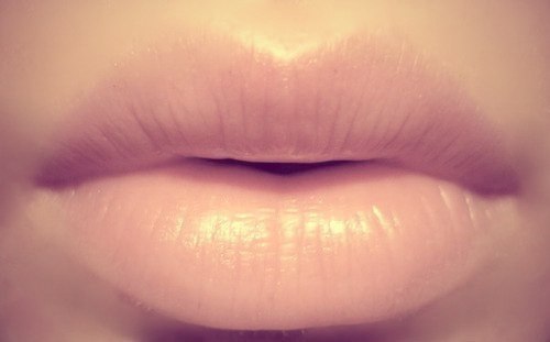 Как сделать губы больше: