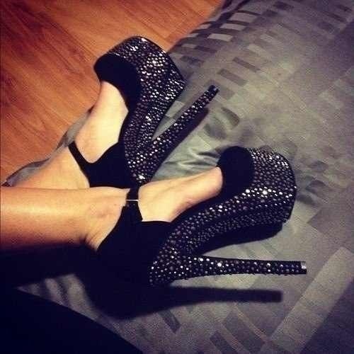 Черные туфли никогда не выйдут из моды!
