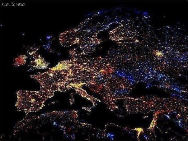 Европа из космоса в новогоднюю ночь!