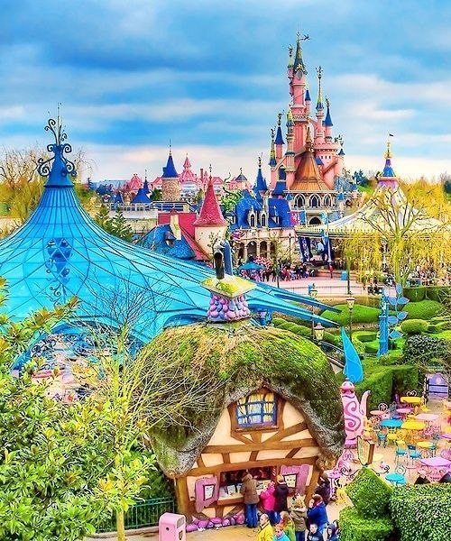 Disneyland - мечта детей и взрослых)